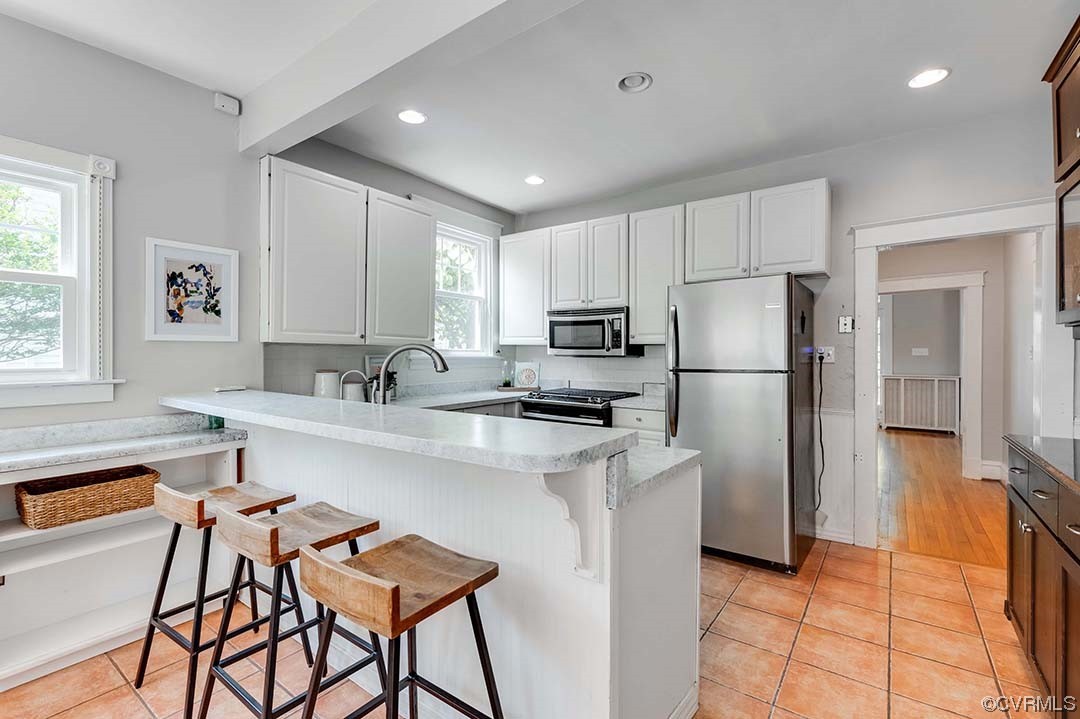 4521 E Seminary Ave