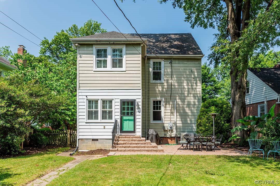 4521 E Seminary Ave