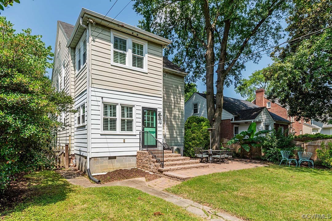 4521 E Seminary Ave