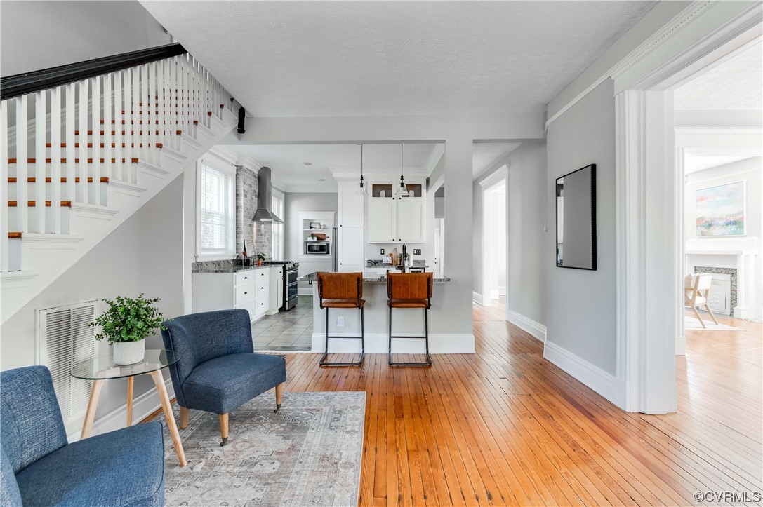 103 Dundee Ave