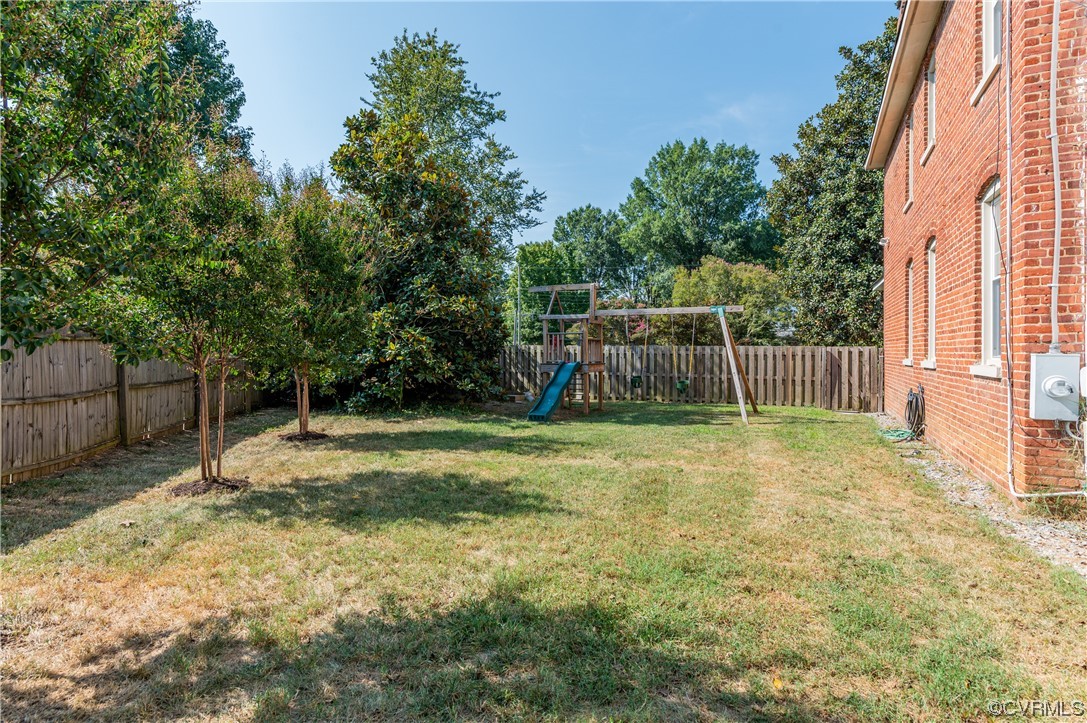 103 Dundee Ave