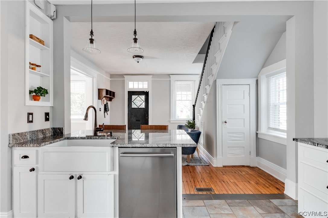 103 Dundee Ave