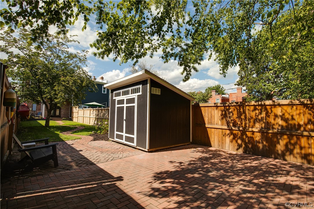 15 N Shields Ave