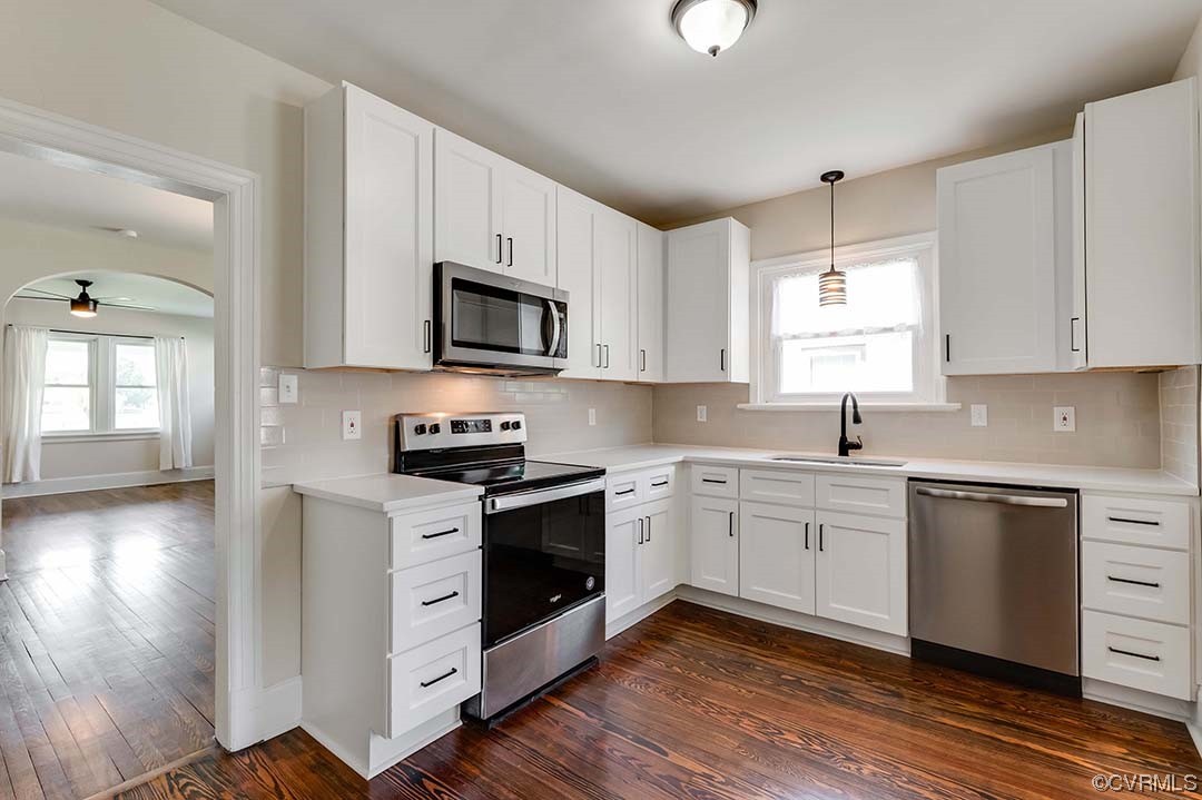 17 Masonic Ln