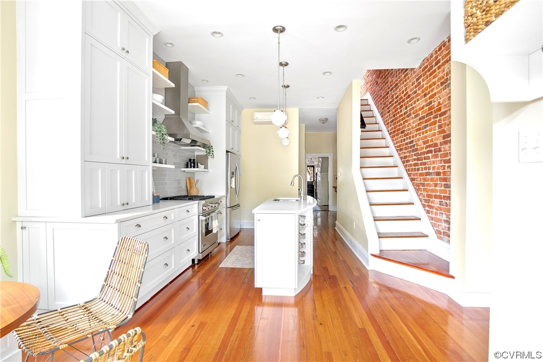 2408 Floyd Ave