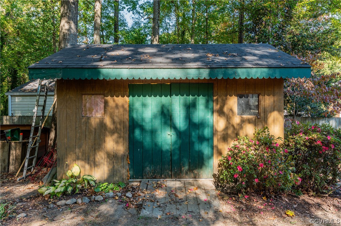5206 Sylvan Ct