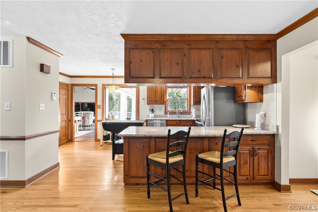10413 Glen Oaks Dr