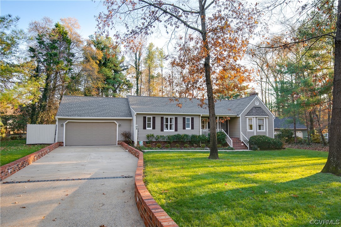10413 Glen Oaks Dr