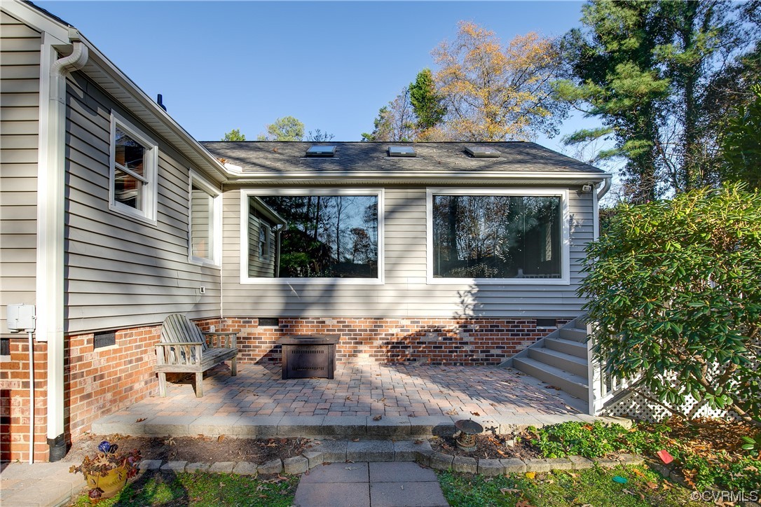 10413 Glen Oaks Dr