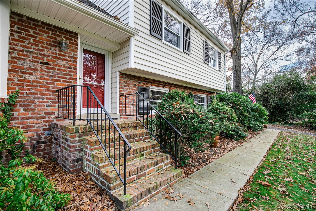 2351 Traymore Rd