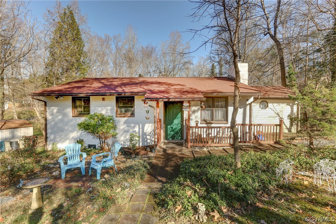 7507 Lakeshore Dr