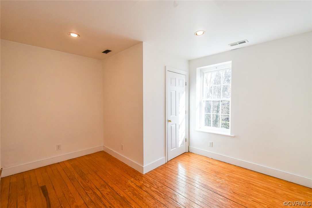 305 Cedar St