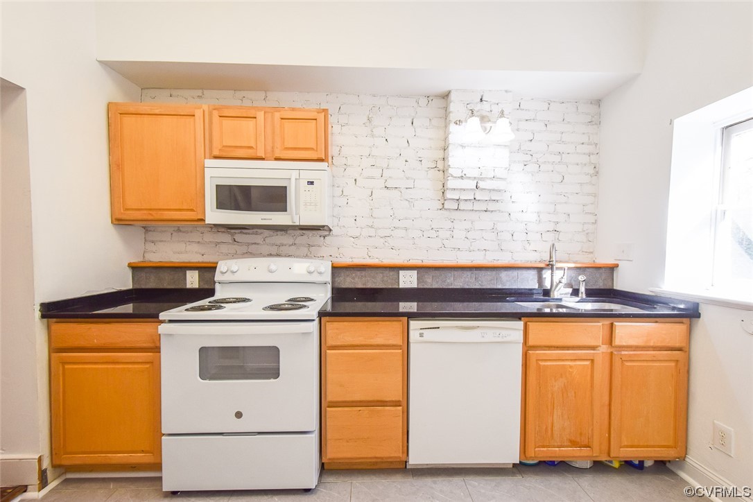 305 Cedar St