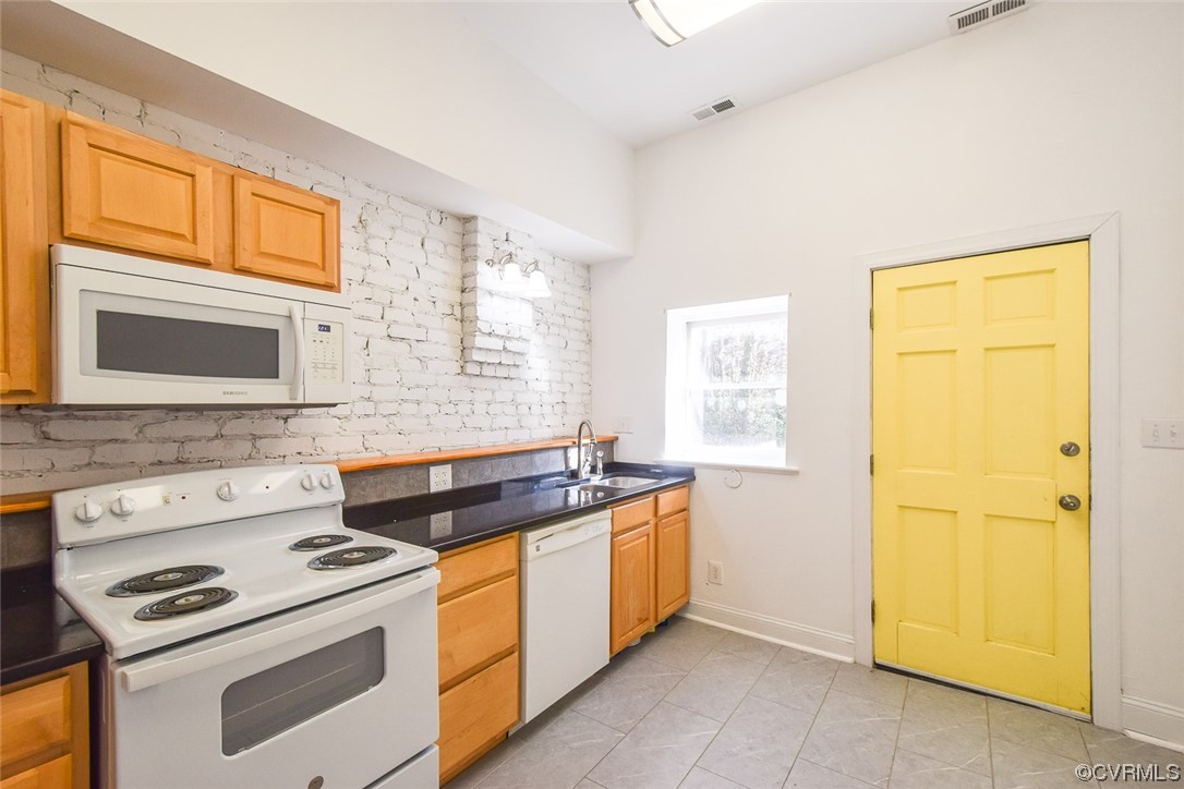 305 Cedar St