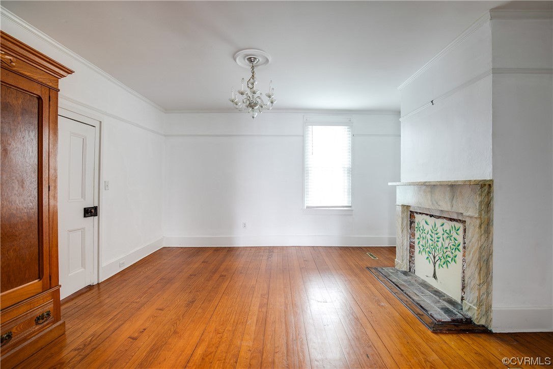 279 High St