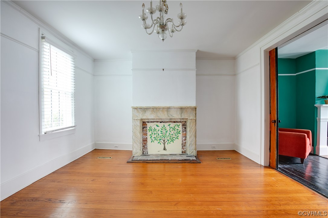 279 High St