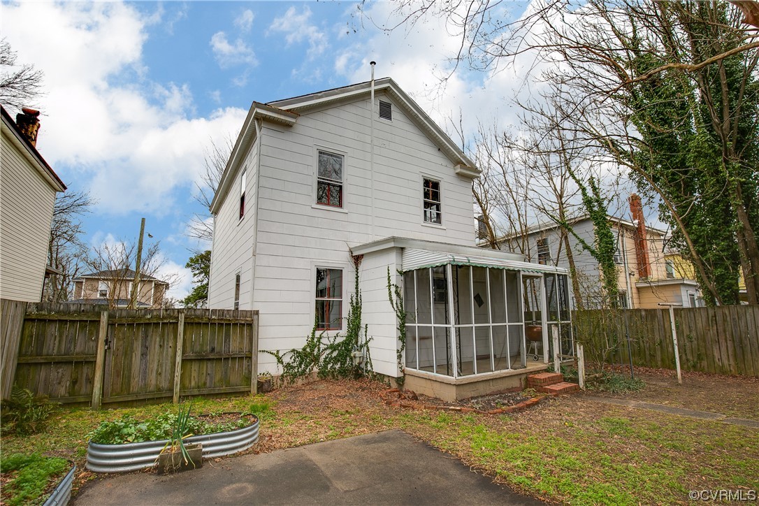 516 Bancroft Ave