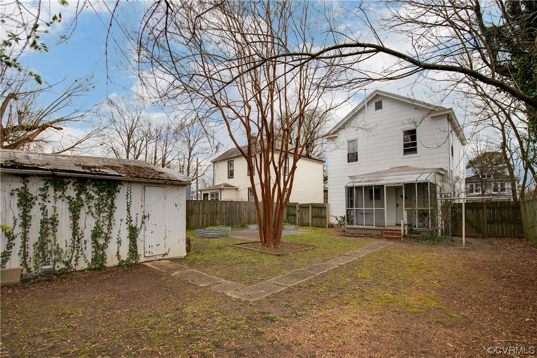 516 Bancroft Ave