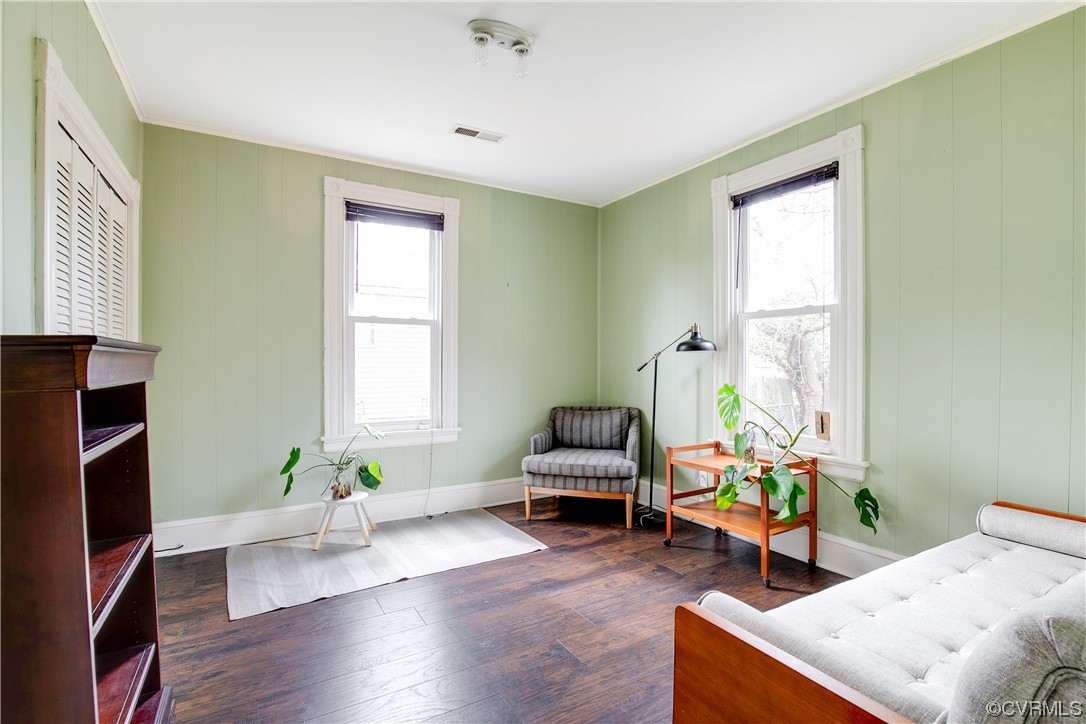 118 E 34th St