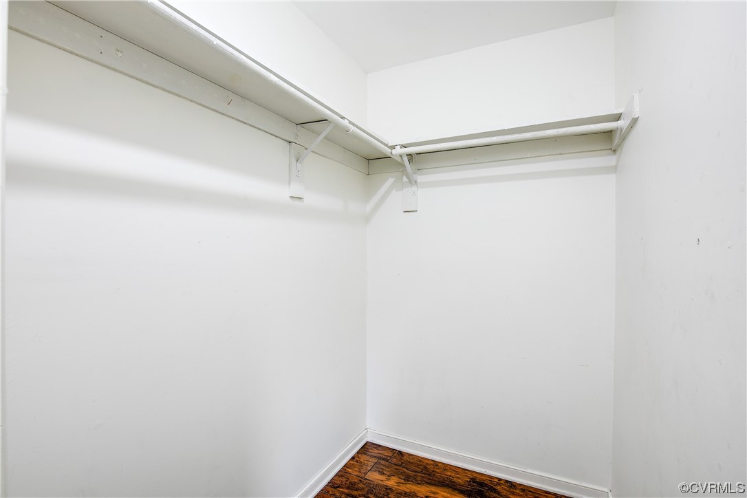 118 E 34th St