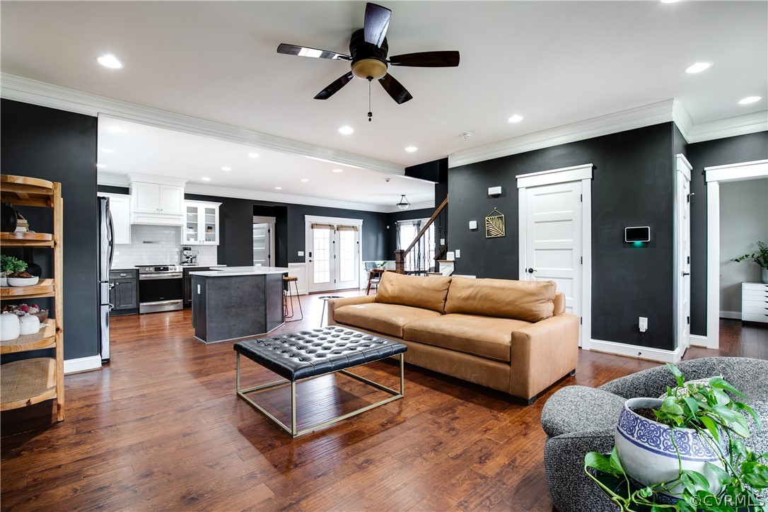 2909 Noble Ave