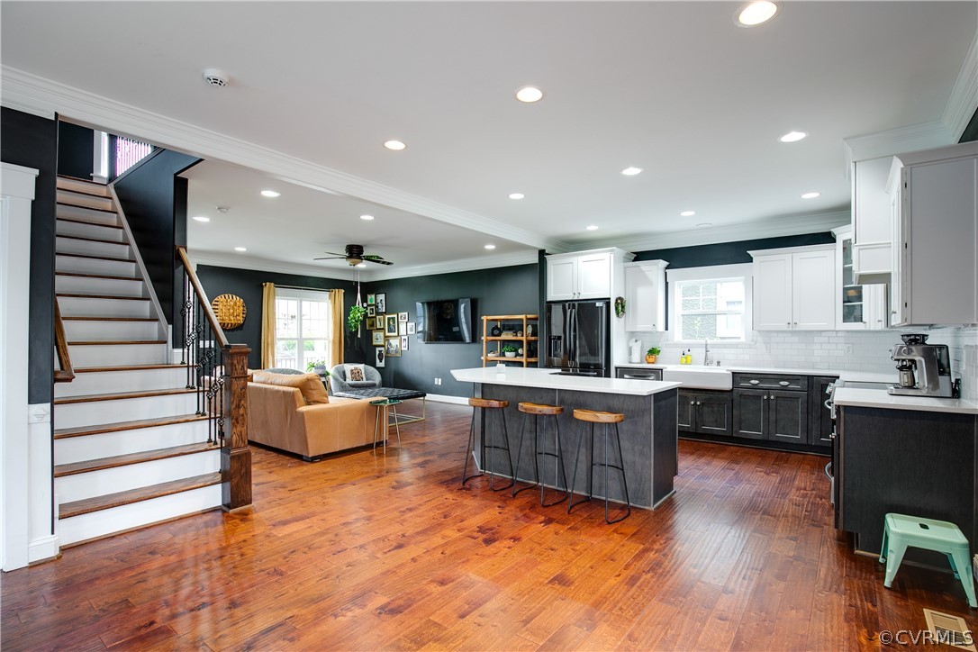 2909 Noble Ave