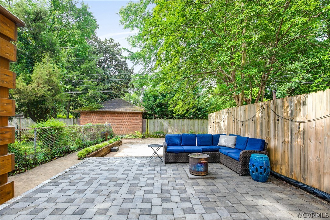 2317 Maplewood Ave