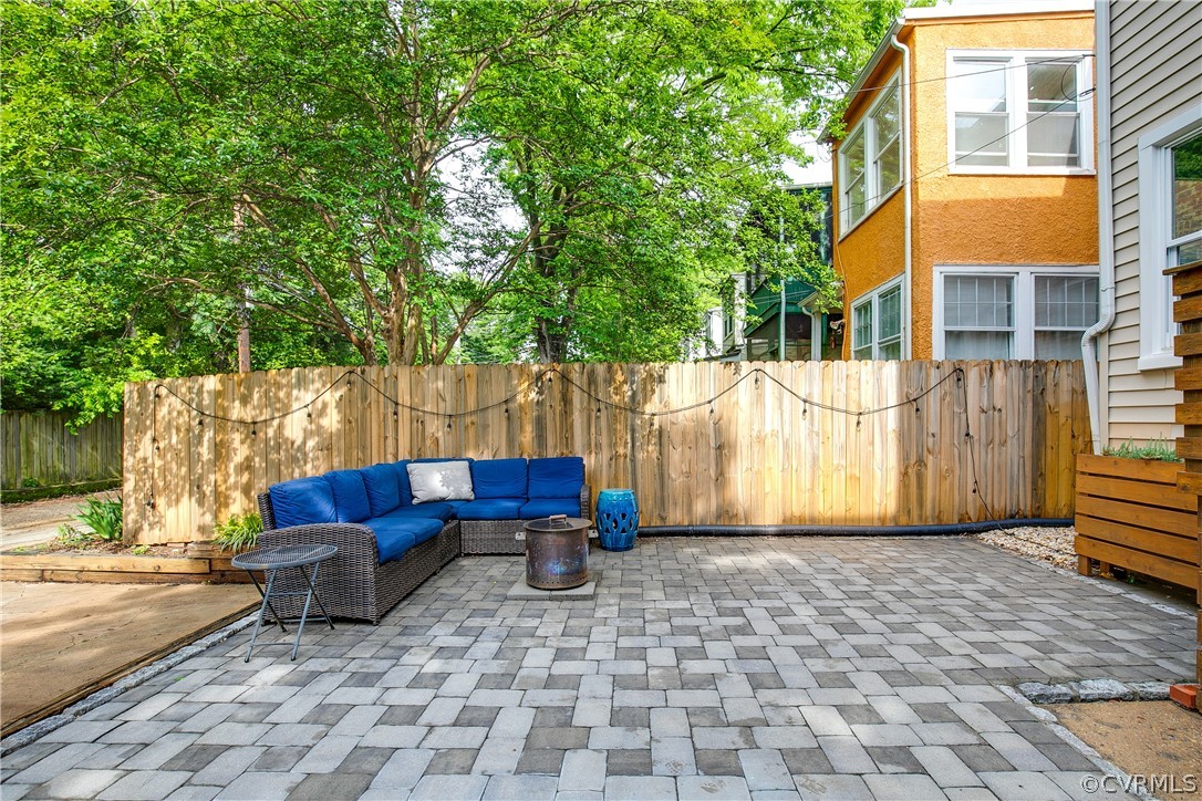 2317 Maplewood Ave