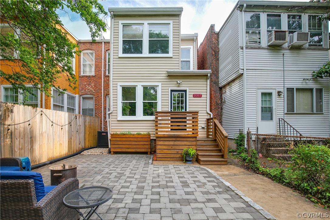 2317 Maplewood Ave