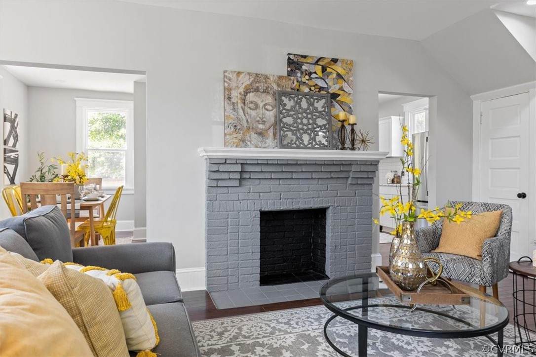 3106 Lamb Ave