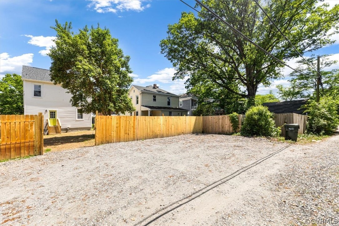 3106 Lamb Ave