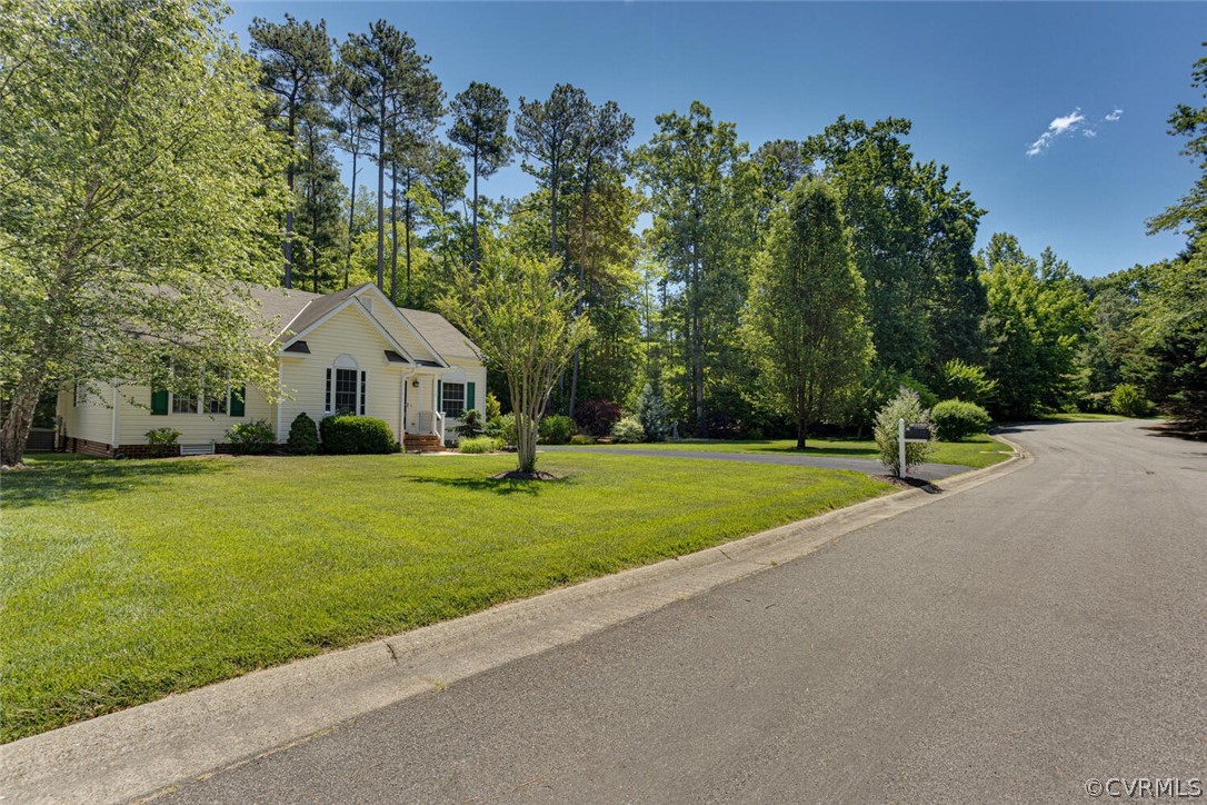 4915 Tanfield Dr