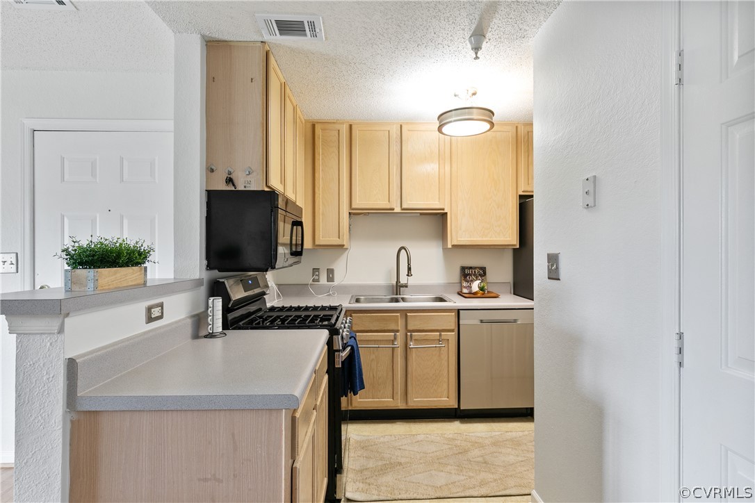 800 Brassie Ln Unit#N