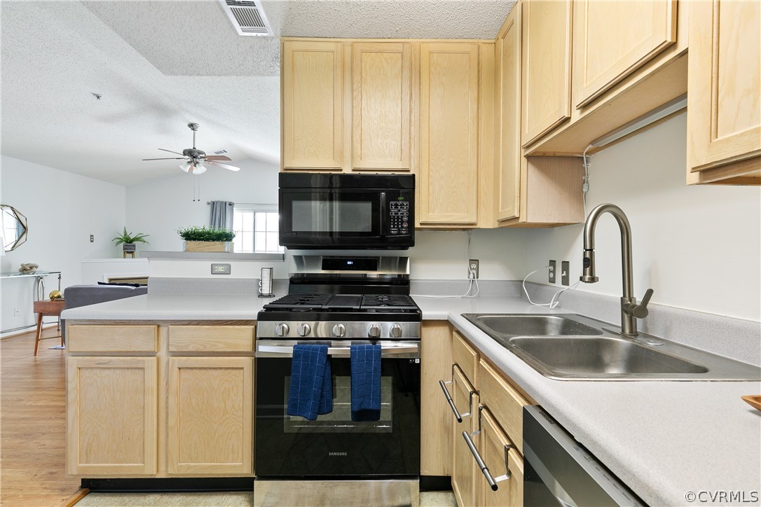 800 Brassie Ln Unit#N