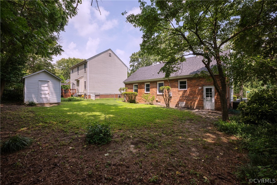 2111 Oakwood Ln