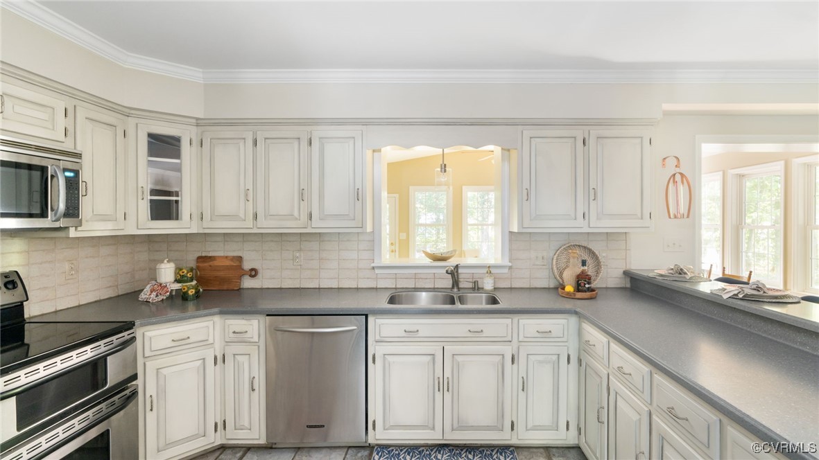 1009 Hillcrest Ter