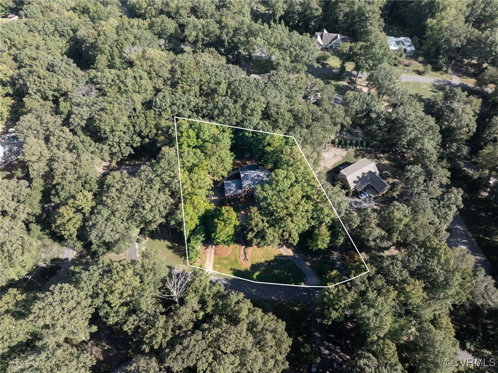 1009 Hillcrest Ter