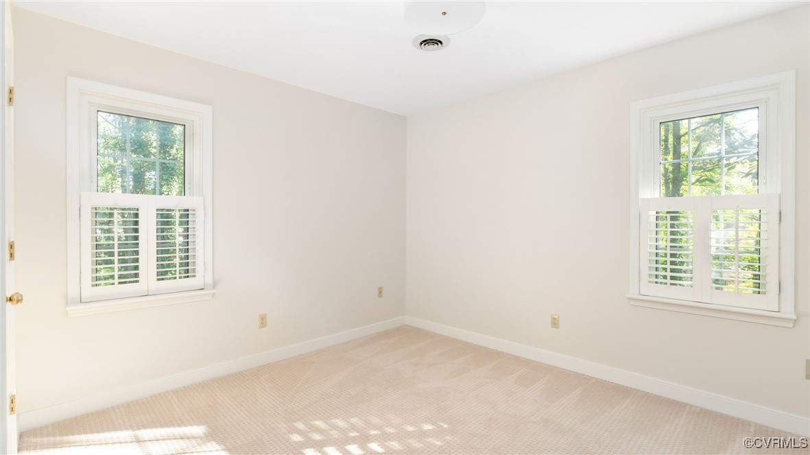 1009 Hillcrest Ter