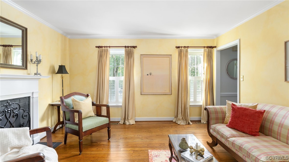1009 Hillcrest Ter