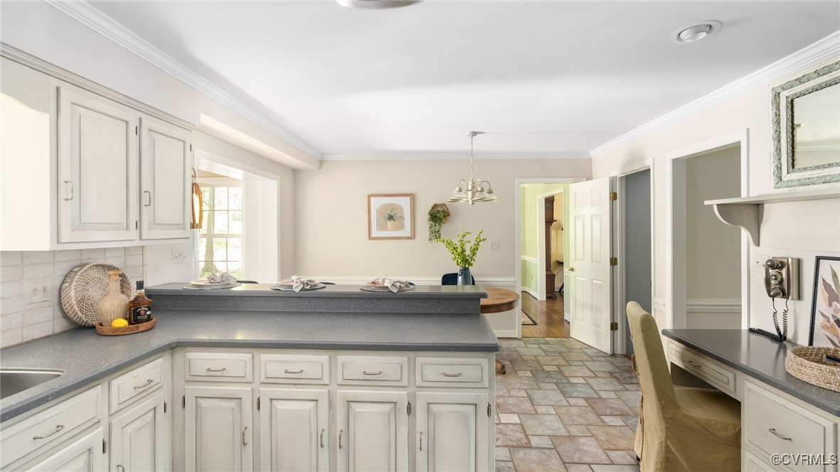 1009 Hillcrest Ter