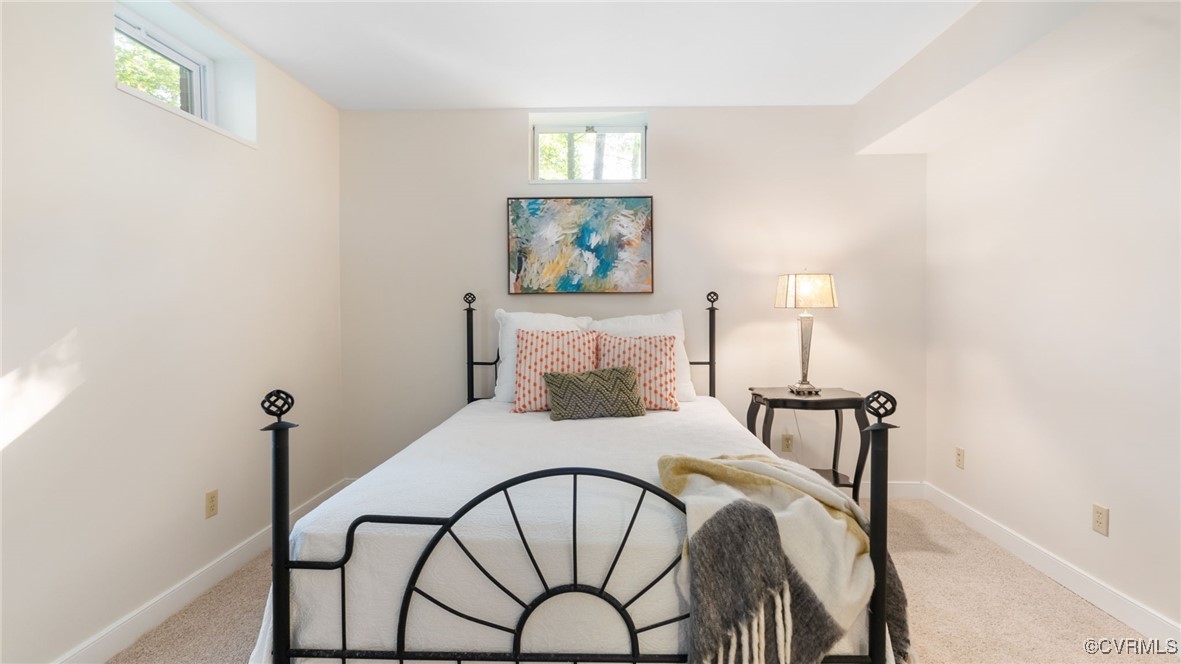 1009 Hillcrest Ter