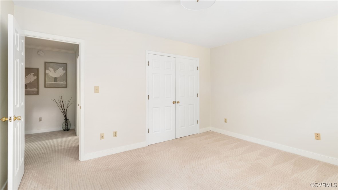 1009 Hillcrest Ter