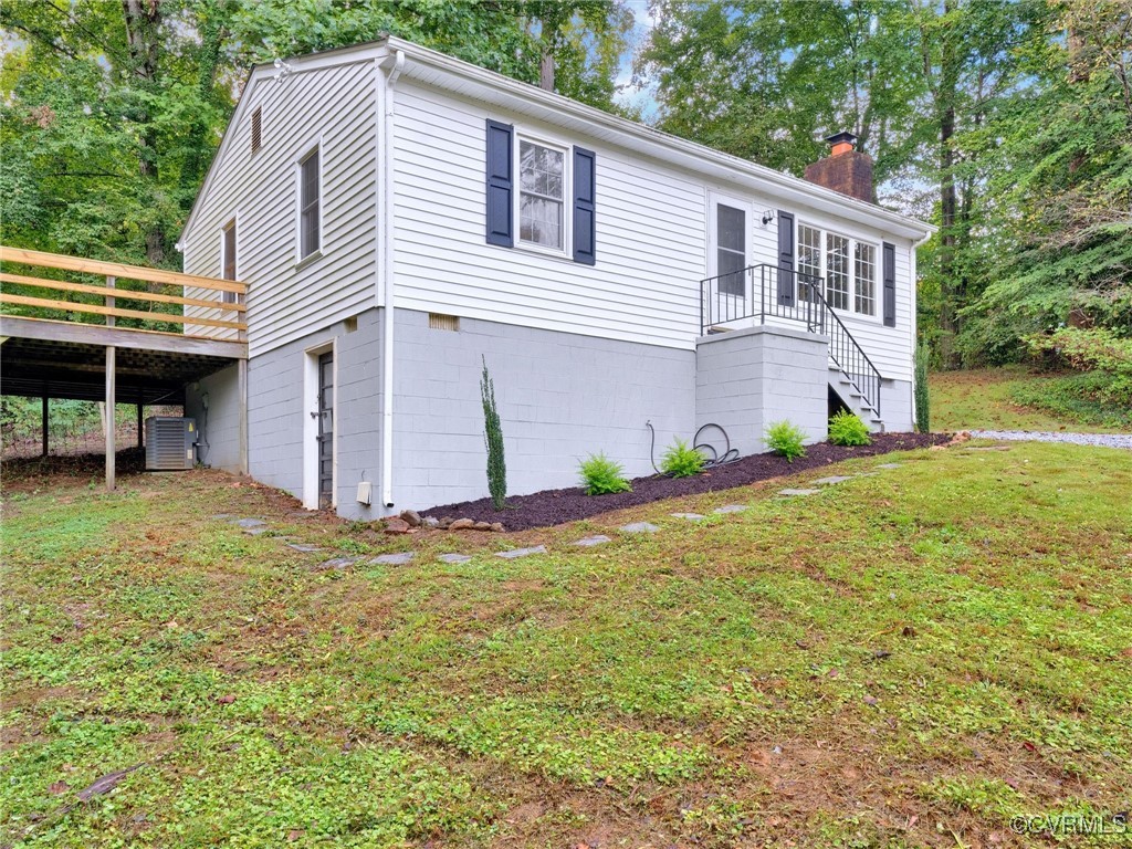 6300 Lakeside Dr