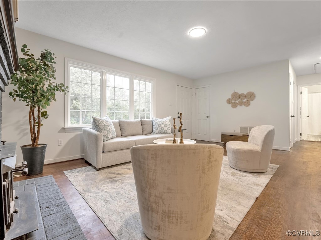 6300 Lakeside Dr