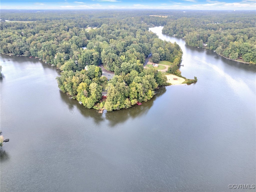 6300 Lakeside Dr