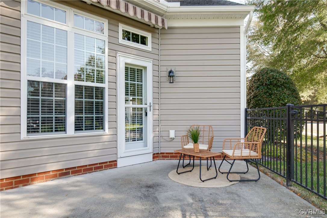 7447 Rose Stable Ct