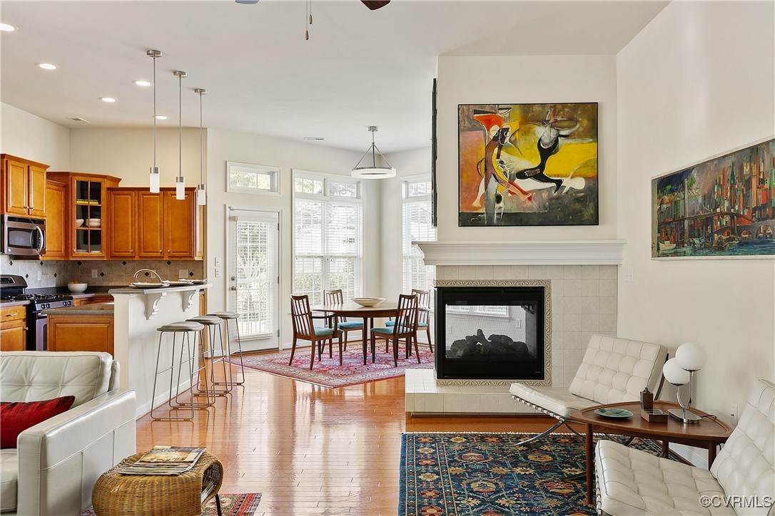 7447 Rose Stable Ct