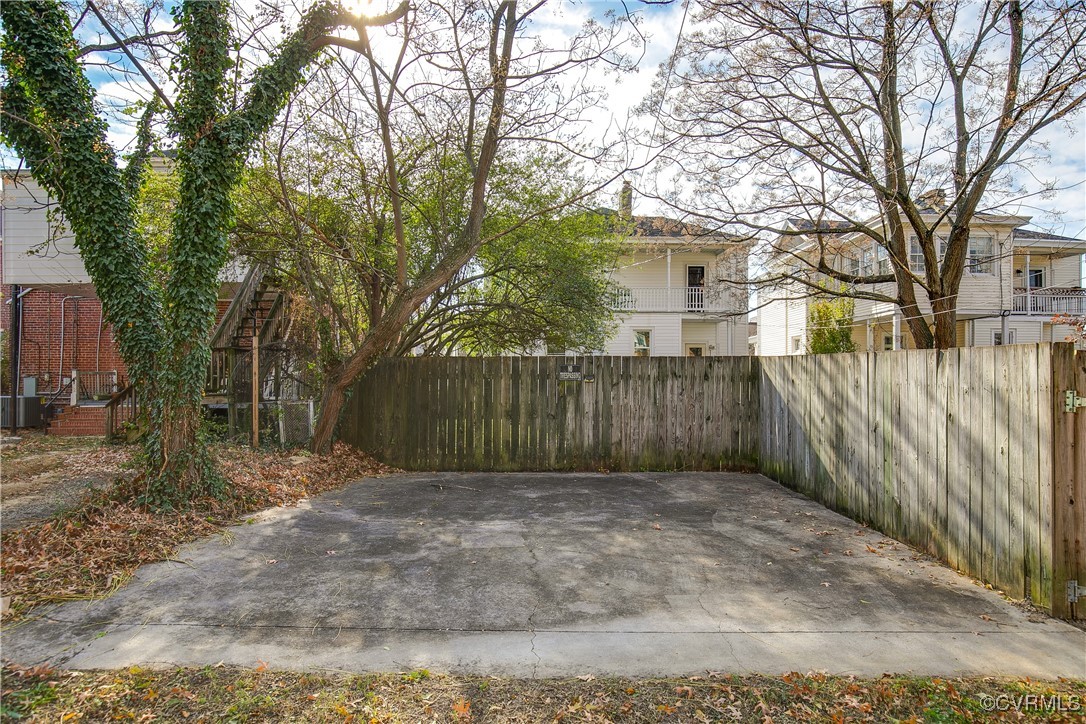 18 Overbrook Rd