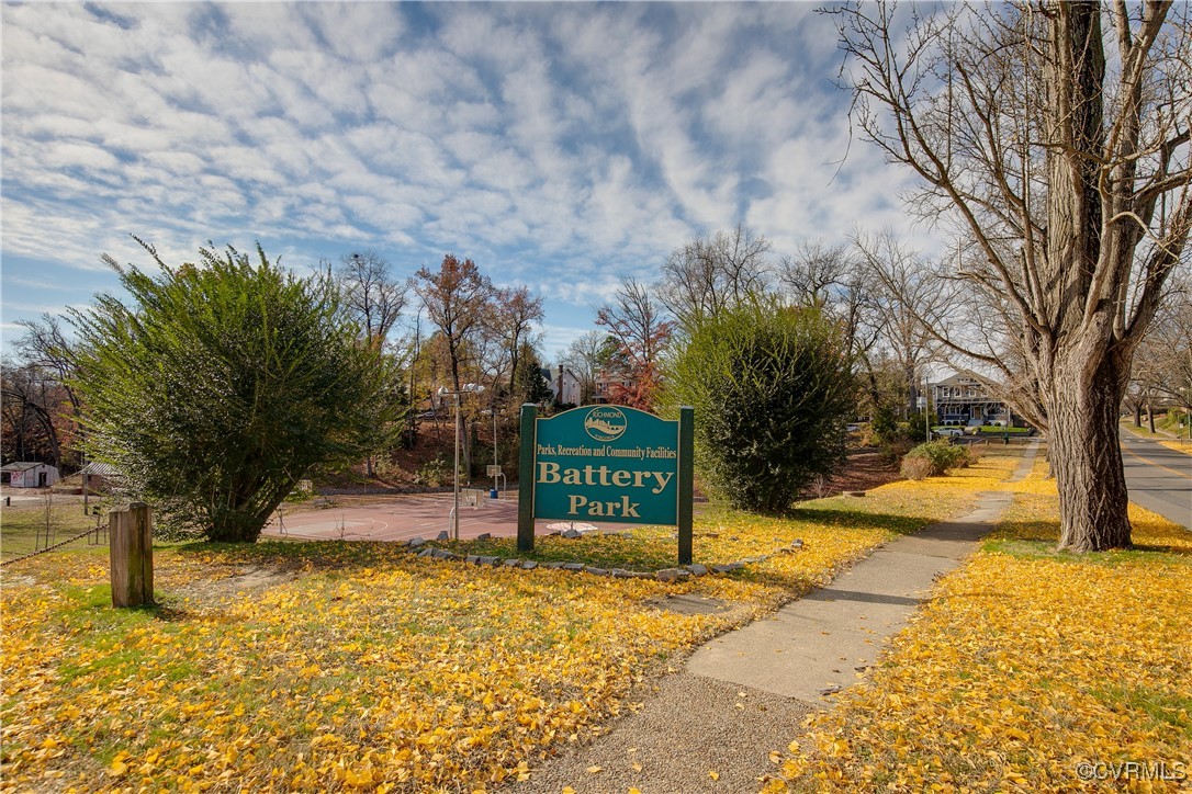 18 Overbrook Rd