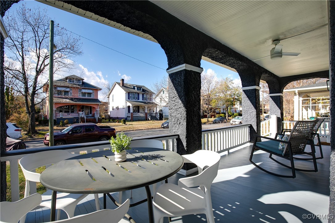 3005 Montrose Ave